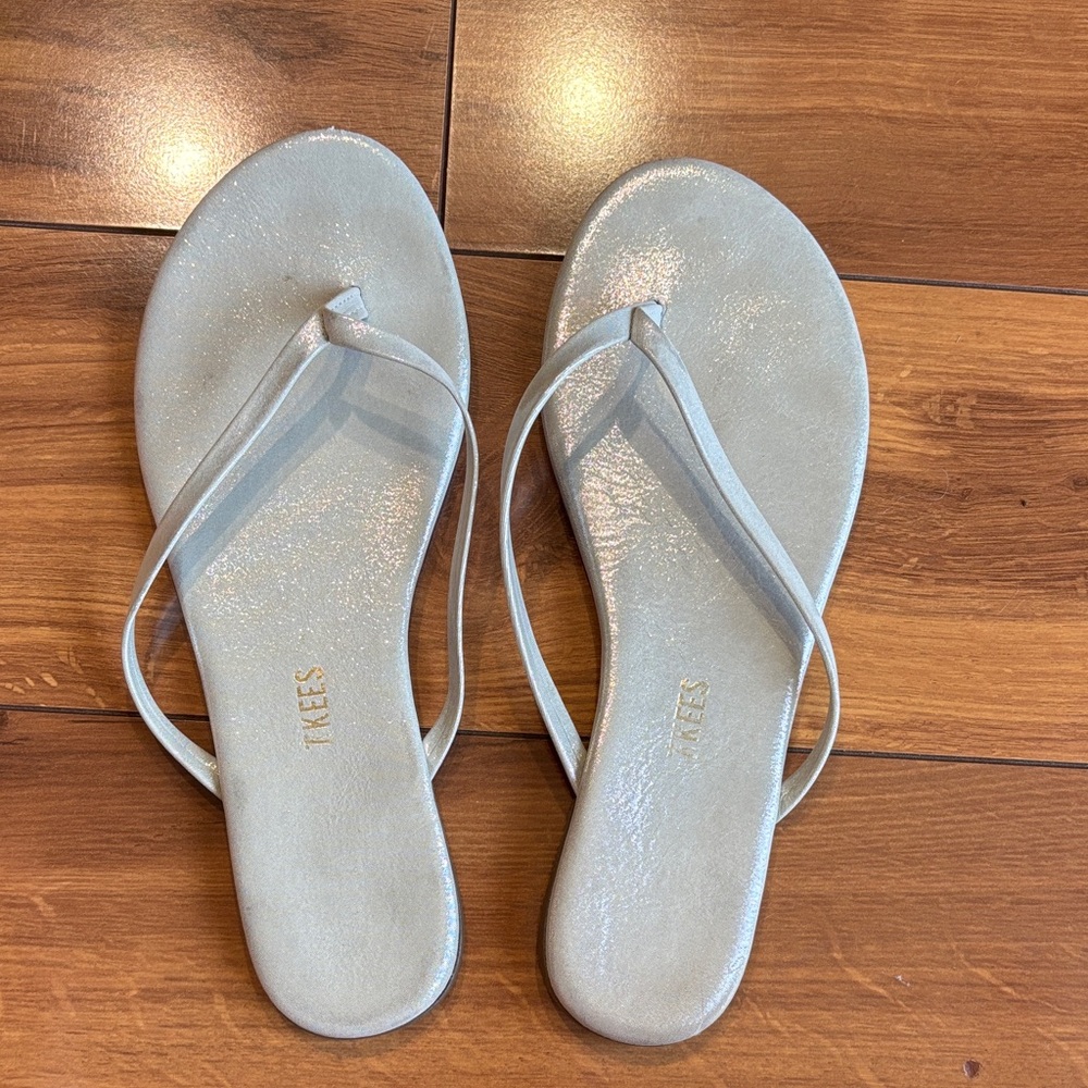 TKEES Sandals